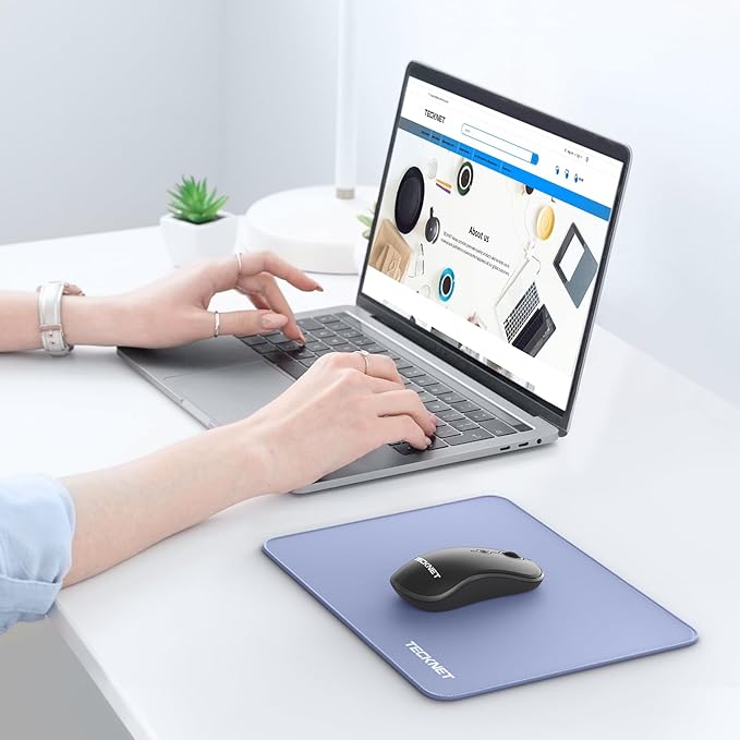 TECKNET Mouse Pad 270 x 210 x 3 mm with Anti-fray Stitchin, Waterproof Surface & Non-Slip Rubber Base with Stitched Edges Gaming Mouse Mat for Laptop,Compatible with Laser and Optical Mice - LT.Blue