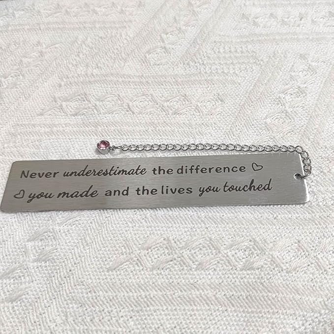RFTWXHPN Coworker Colleague Appreciation Thank You Gifts Bookmark for Women Employees Volunteers Never Underestimate The Difference You Made Book Mark for Staff Social Workers Gifts