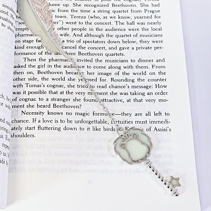 Zodiac Feather Bookmark Gifts for Women Men, Cool Metal Bookmark Glow in The Dark Leo Bookmark, Luminous Star Sign Constellation Horoscope Bookmark Gifts