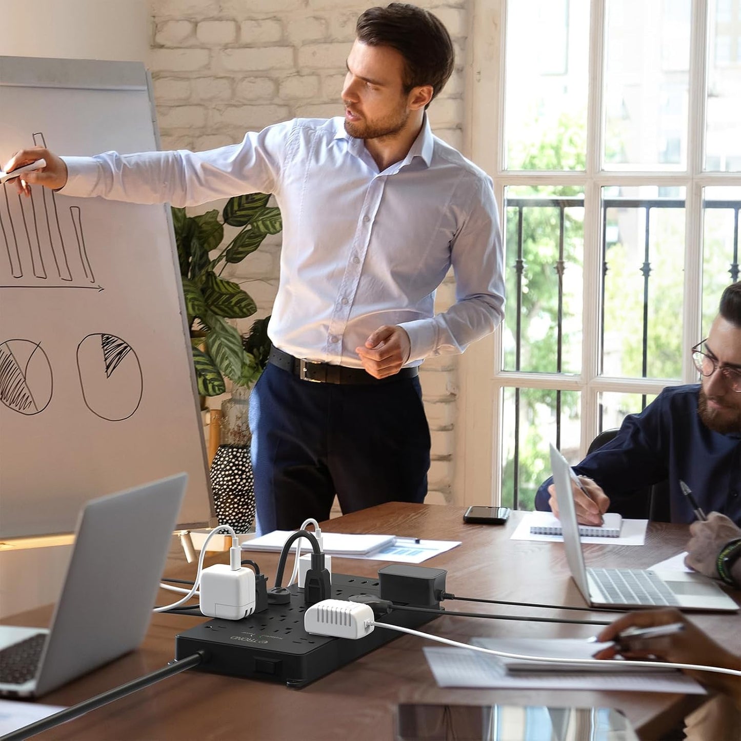 TROND Surge Protector Power Strip, 22 Widely Spaced Outlets with USB Ports, Wall Mount, 4000 Joules, ETL Listed, 10 ft Flat Plug Heavy Duty Extension Cord for Home, Office, Dorm Essential, Black