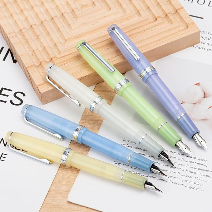 Jinhao 82 Acrylic Fountain Pen, Iridium Medium Nib with Ink Converter, Transparent Yellow Classic Design Smooth Writing Pen (Silver Trim)