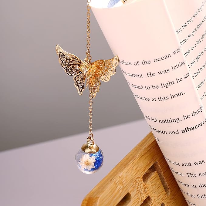 Toirxarn Metal Leaf Bookmark - Unique Gift for Women Ideal for Birthday Teacher Appreciation Mother's Day, Chic Literary Accessory & Elegant Reading Companion for Readers and Book Lovers