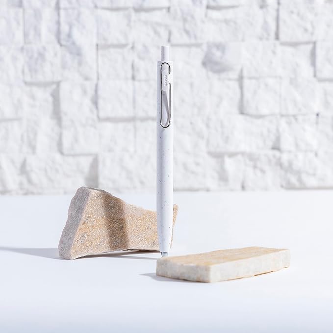 Mitsubishi Pencil UMNSFT38D.1 Gel Ballpoint Pen Uni-Ball One F 0.38 D White