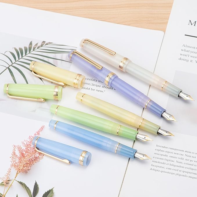 Jinhao 82 Acrylic Fountain Pen, Iridium Medium Nib with Ink Converter, Transparent Light Blue Classic Design Smooth Writing Pen (Gold Trim)