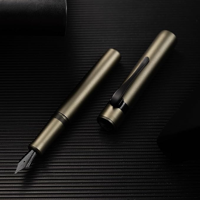 Hongdian M2 Black Forest Mini Fountain Pen, Fine Soft Nib & Sleek Shape Aluminium Short Pocket Travel Pen (Army Green)