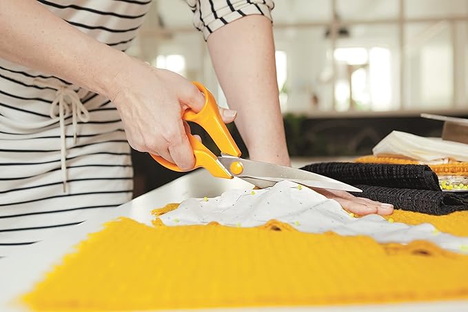 Fiskars Tailor Scissors, Length: 27 cm, Stainless Steel Blade/Plastic Handles, Orange, Classic, 1005145, 9.4 x 27 x 2.1 cm