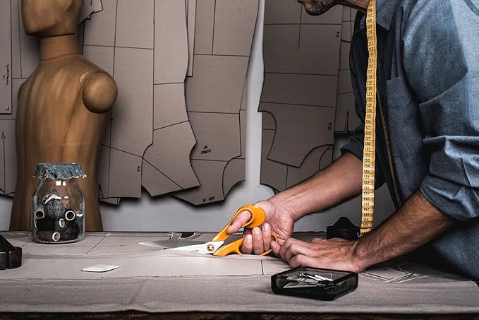 Fiskars Tailor Scissors, Length: 27 cm, Stainless Steel Blade/Plastic Handles, Orange, Classic, 1005145, 9.4 x 27 x 2.1 cm