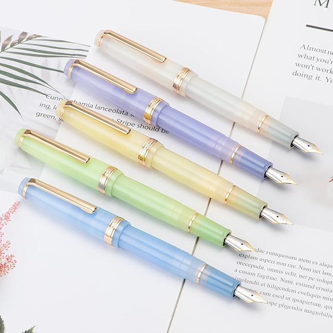 Jinhao 82 Acrylic Fountain Pen, Iridium Extra Fine Nib with Ink Converter, Transparent Ivory White Classic Design Smooth Writing Pen (Gold Trim)