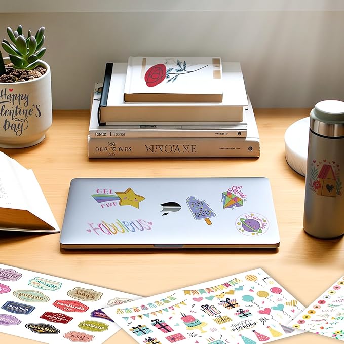 Premium Printable Clear Vinyl Sticker Paper for Inkjet Printers, 30 Sheets Transparent Paper of 8.5x11 "DIY Personalized Self-adhesive Paper That is Tear Resistant, Waterproof Labels,Easy to Cut