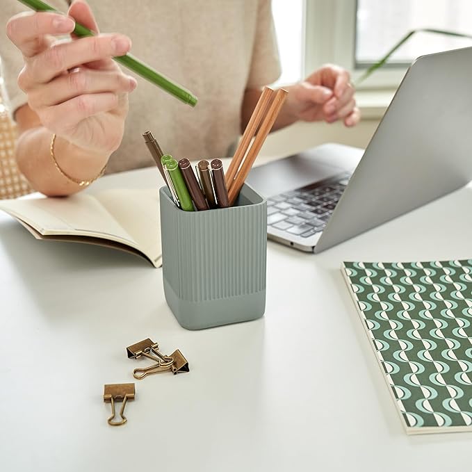 KIBAGA Aesthetic Pen Holder for Desk - Modern Concrete Pencil Holder - Cute and Functional Desk Organizer for Office Supplies - Stylish Office Decor Pen Cup
