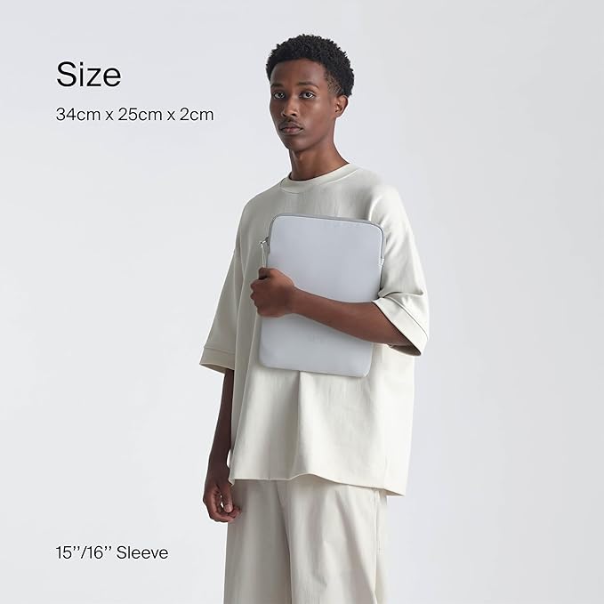 Urth Naos Laptop Sleeve - 15-16 Inch Padded, Water Resistant, Recycled Laptop Case Compatible with MacBook Air/Pro in Ash Grey