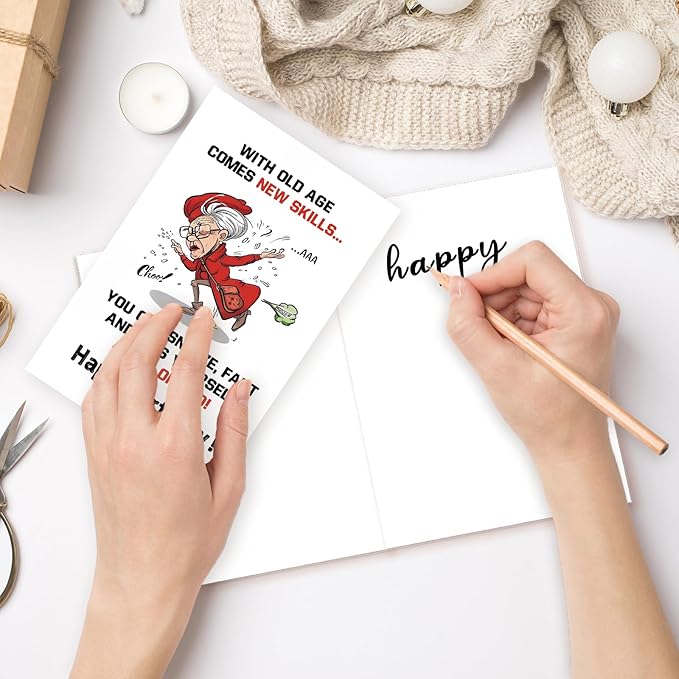 Funny Birthday Gifts for Mature Women，Hilarious Birthday Card for Grandma, Mom，Senior Female Friends，Gag 50th 60th 70th 80th 90th Birthday Card Gift，Humorous Getting Older Card，Aging Gracefully