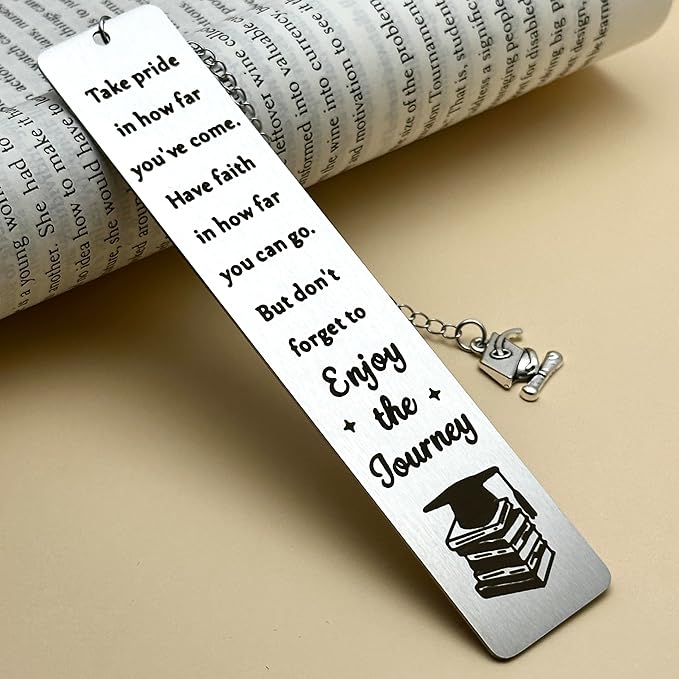 Class of 2025 Chirstmas Graduation Gift Bookmark for Him Her Inspirational Gifts for Middle High School College Senior 2025 Grad Gift for Teen Boys Girls Kids Graduate Gifts for Men Women Son Daughter