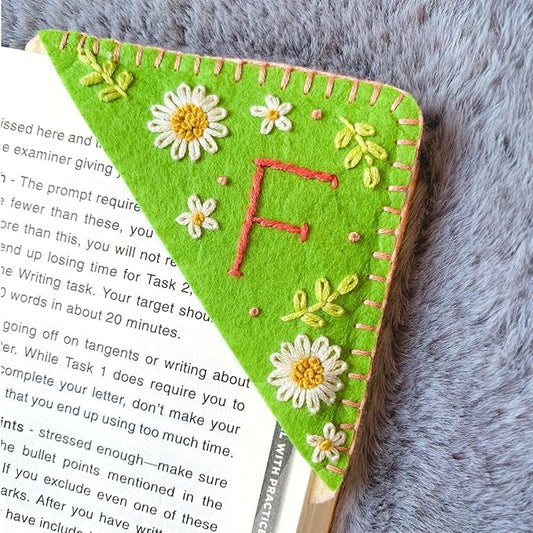Personalized Hand Embroidered Corner Bookmark, Bookmarks for Women, Personalized Bookmark for Book Lovers, Cute Flower Book Mark by HNQCPCVU (F, Green)