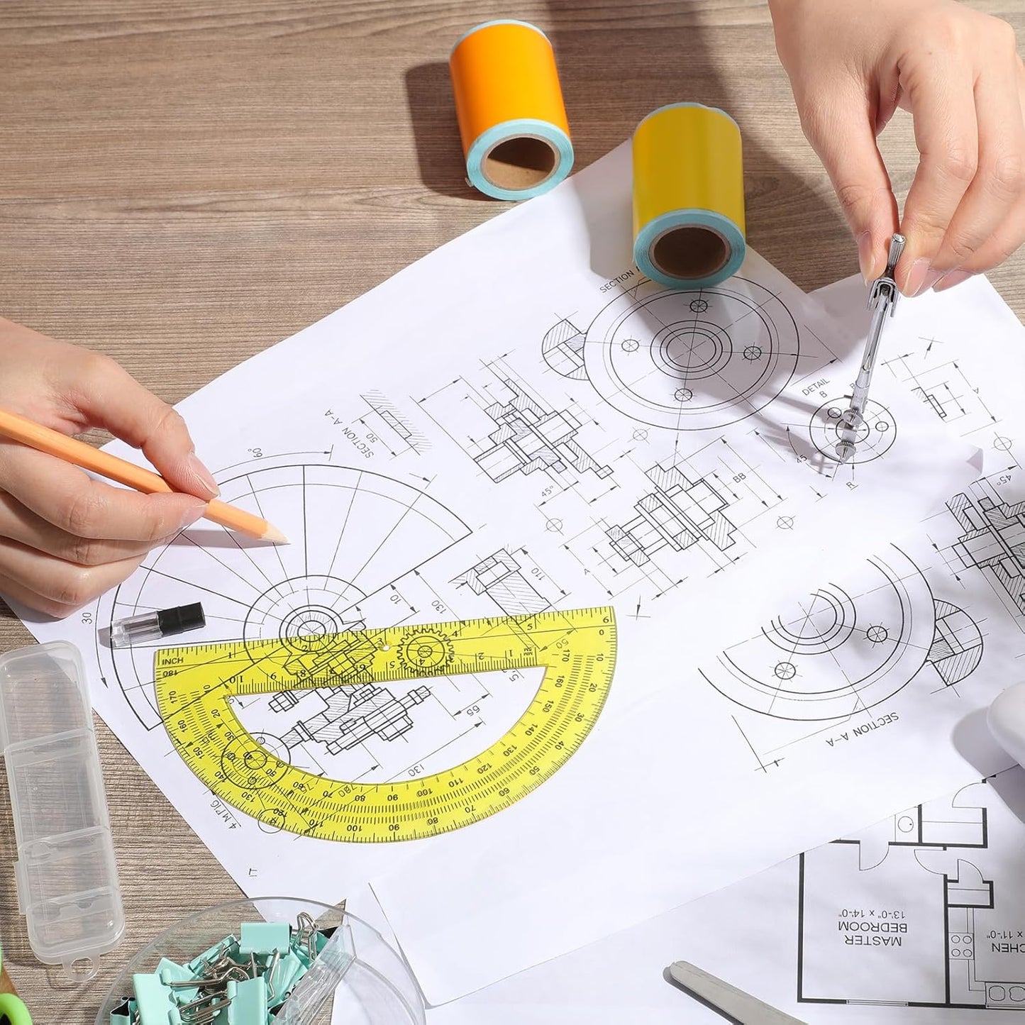 EBOOT Student Geometry Math Set, Drawing Compass and 6 Inch Swing Arm Protractor 180 Degree Math Protractor(Yellow)