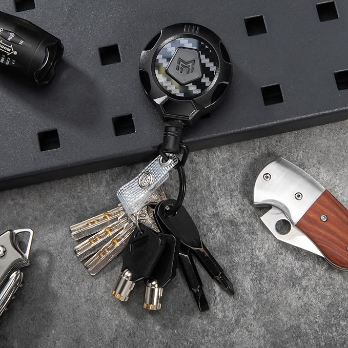 MNGARISTA Upgraded Heavy Duty Retractable Keychain with Belt Clip, 10 OZ Retraction, 31.5" Stainless Steel Cord, 3K Carbon Fiber ID Badge Reel with Badge Strap and Key Ring, 2 Pack