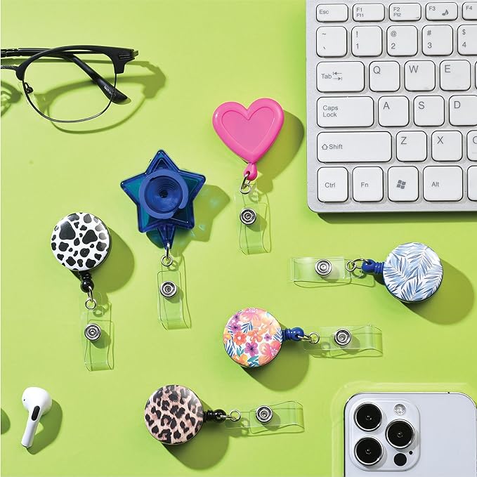 Will Well Badge Holders with Belt Clips for Securing onto Pockets and Purse Straps, with Retractable 27.5" UHMWPE Fiber Pull Cords, Strong Build with Fun Designs - 2-Pack, Cheetah Print