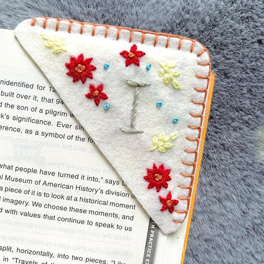 Personalized Hand Embroidered Corner Bookmark, Bookmarks for Women, Personalized Bookmark for Books, Cute Flower Book Mark, Hand Stitch Gift for Women for Book Lovers by HNQCPCVU (I, White)