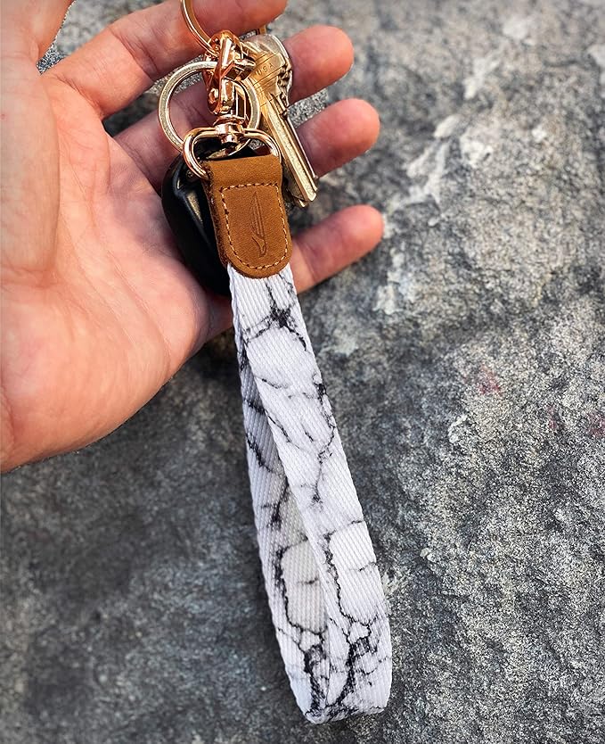 POCKT Lanyard for Keys Wristlet Strap Key Chain Holder for Men and Women - Cool Hand Wrist Lanyards for Keys and Wallets