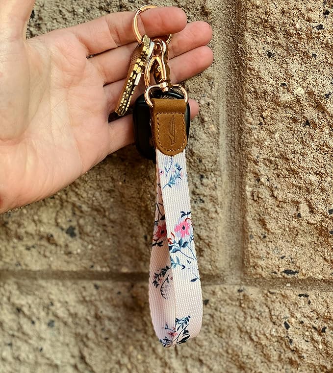 POCKT Lanyard for Keys Wristlet Strap Key Chain Holder for Men and Women - Cool Hand Wrist Lanyards for Keys and Wallets