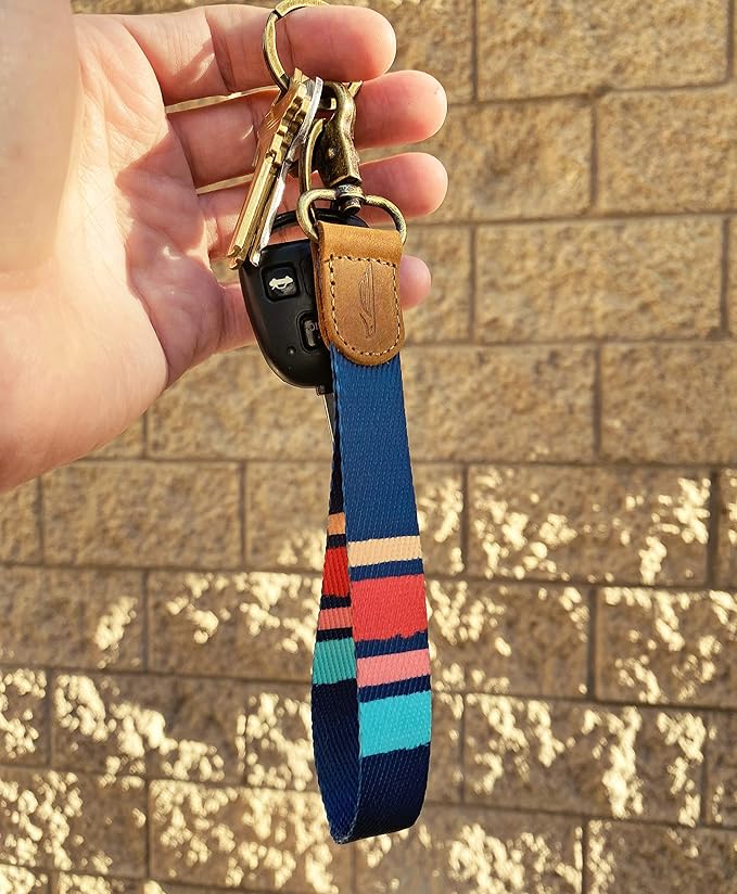 POCKT Lanyard for Keys Wristlet Strap Key Chain Holder for Men and Women - Cool Hand Wrist Lanyards for Keys and Wallets