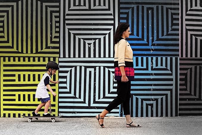 STM Grace, Women's Laptop Sleeve for 15-Inch MacBooks and Ultrabooks - Purple Diamonds (stm-114-106P-24)