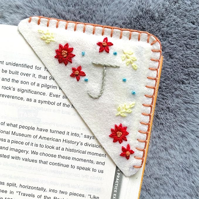 Personalized Hand Embroidered Corner Bookmark, Bookmarks for Women, Personalized Bookmark for Books, Cute Flower Book Mark, Hand Stitch Gift for Women for Book Lovers (J, White)