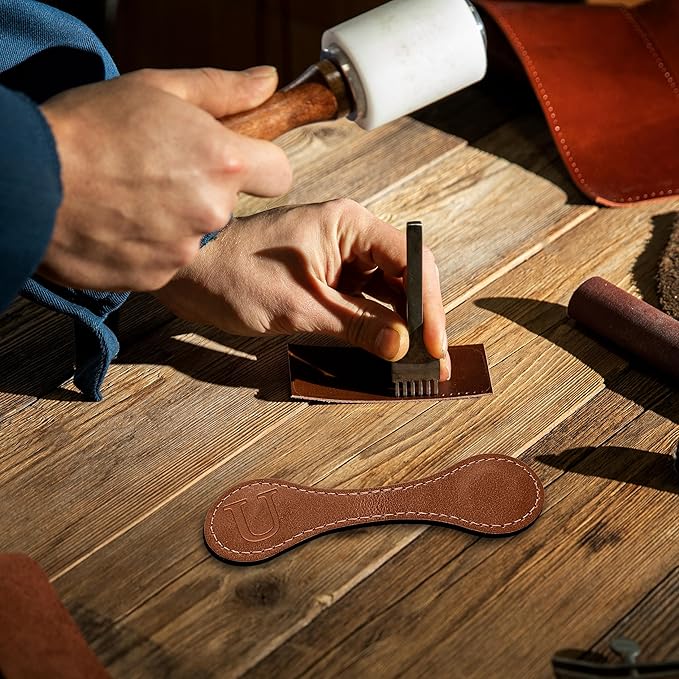 Personalized Leather Magnetic Bookmarks (1 Pack) Vintage Custom Engraved Initial ID Identification Book Marker Clip Gift for Book Lover Avid Readers (Letter U, Light Brown)